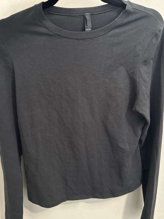 SKIMS Tops - SKIMS Black Long-Sleeve Crew Tee